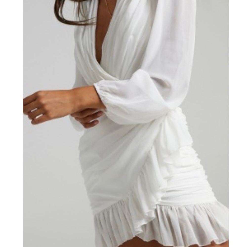 Size 6 Showpo white dress